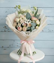 Букет цветов из:  Розы и Лизиантусы в Турово