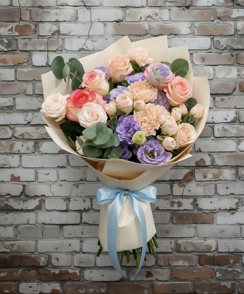 Букет цветов из: Розы, Лизиантусы и Гвоздики в Турово