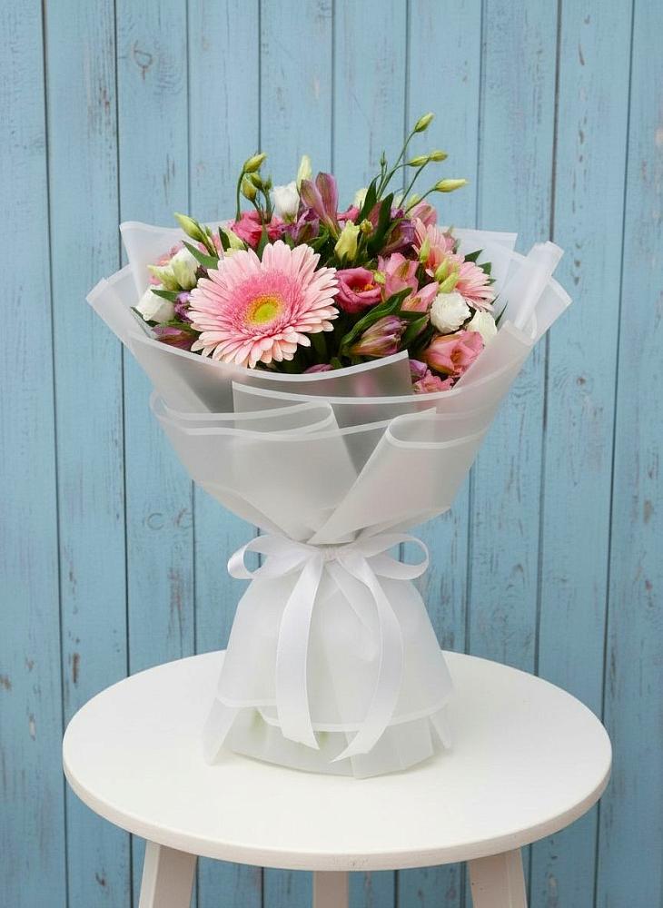 Букет цветов из: Герберы, Альстромерии и Лизиантусы в Турово