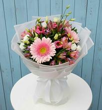 Букет цветов из:  Герберы, Альстромерии и Лизиантусы #REPLACE_PRED# Турово
