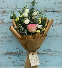 Букет цветов из:  Розы и Лизиантусы в Турово